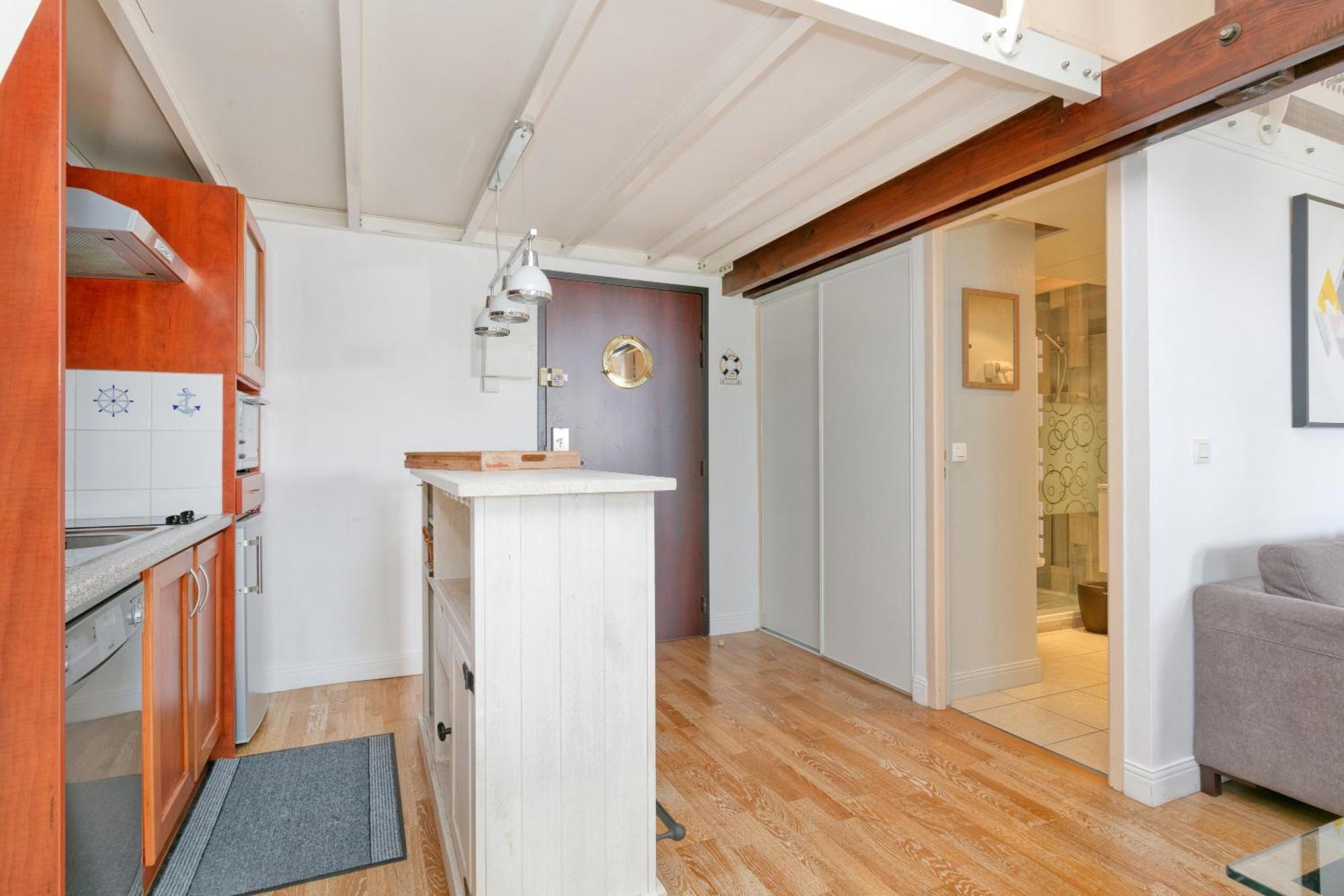 Face Et Piscine Appartement *